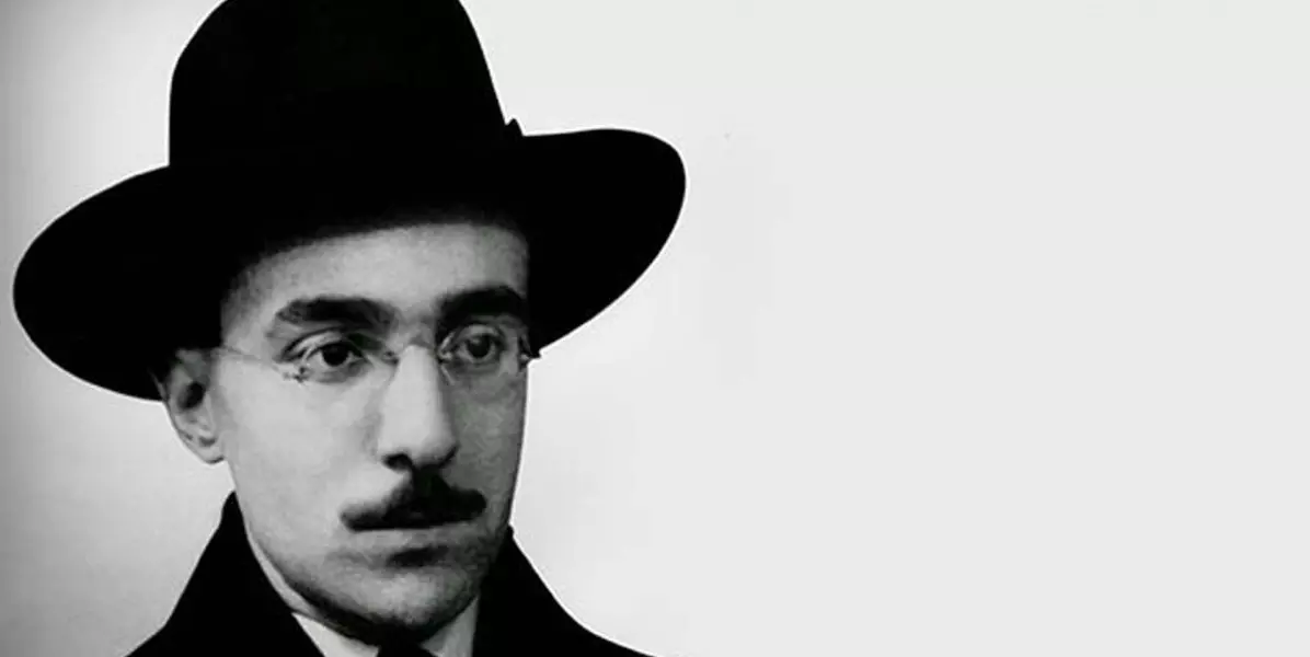 Fernando Pessoa: Entre Poesias, Contos E Críticas Literárias ...